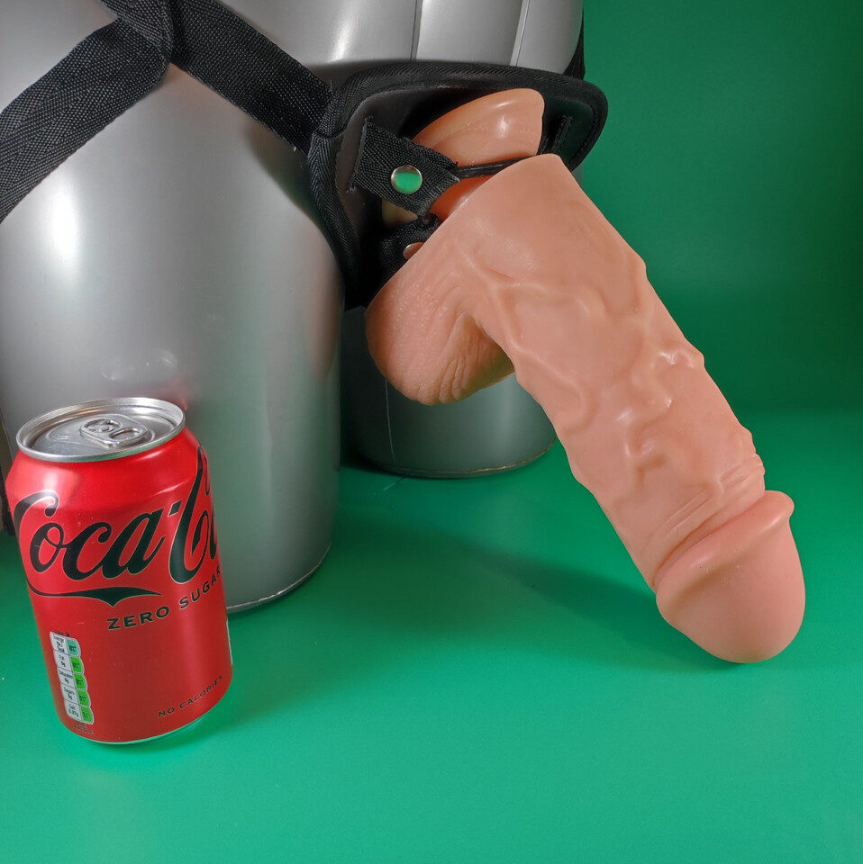 Strap On set Girthy tan scale