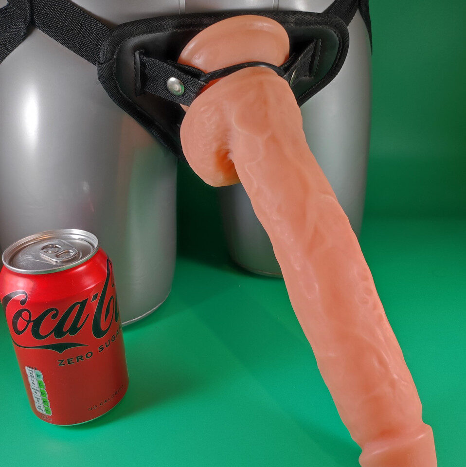 Strap on set. Zeus flesh scale